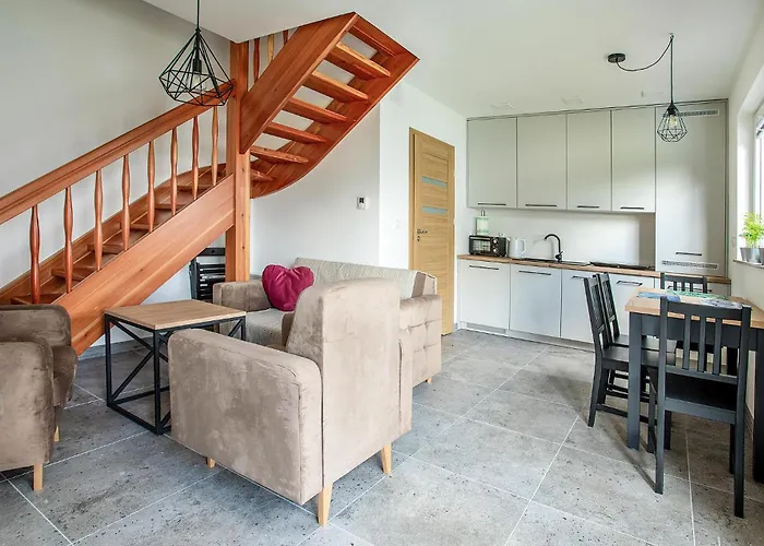 3 Bedroom Lovely In Σπίτι διακοπών *