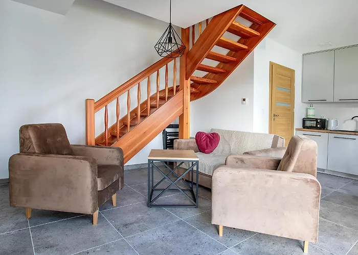 3 Bedroom Lovely In Σπίτι διακοπών *