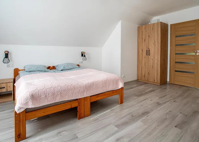 3 Bedroom Lovely In Σπίτι διακοπών *