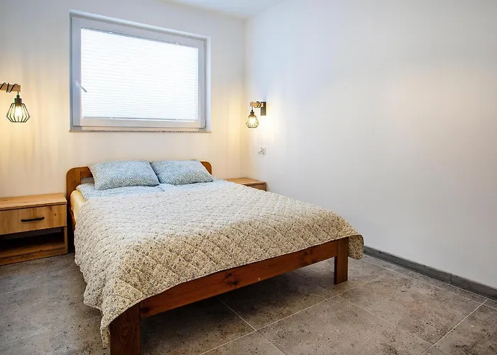 3 Bedroom Lovely In Σπίτι διακοπών *